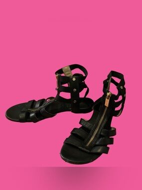 Michael Kors Black Leather Gladiator Codie Sandals/Gold Studs Size 8 Women’s